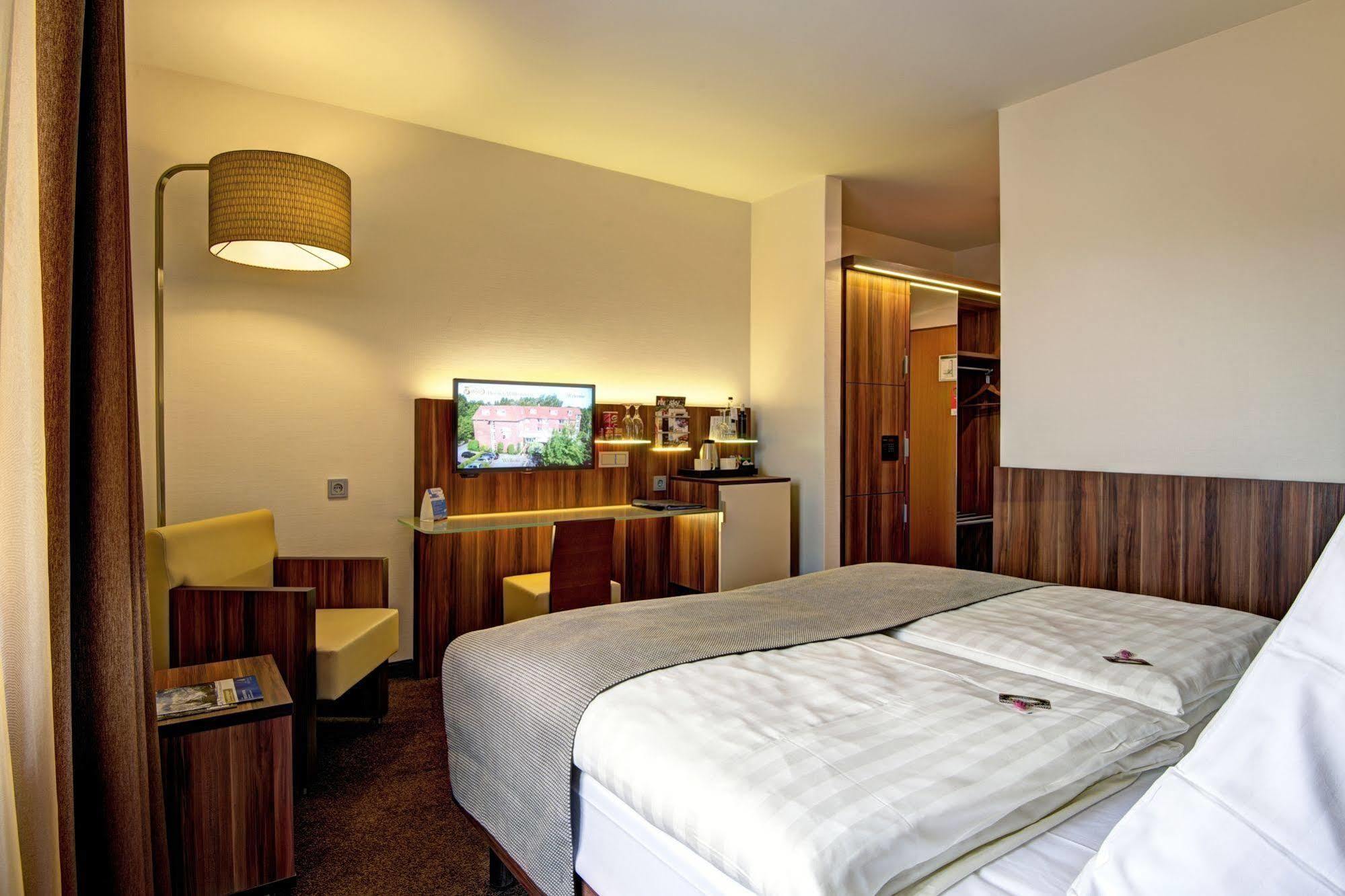 Hotel Am Badepark Bad Zwischenahn Zewnętrze zdjęcie